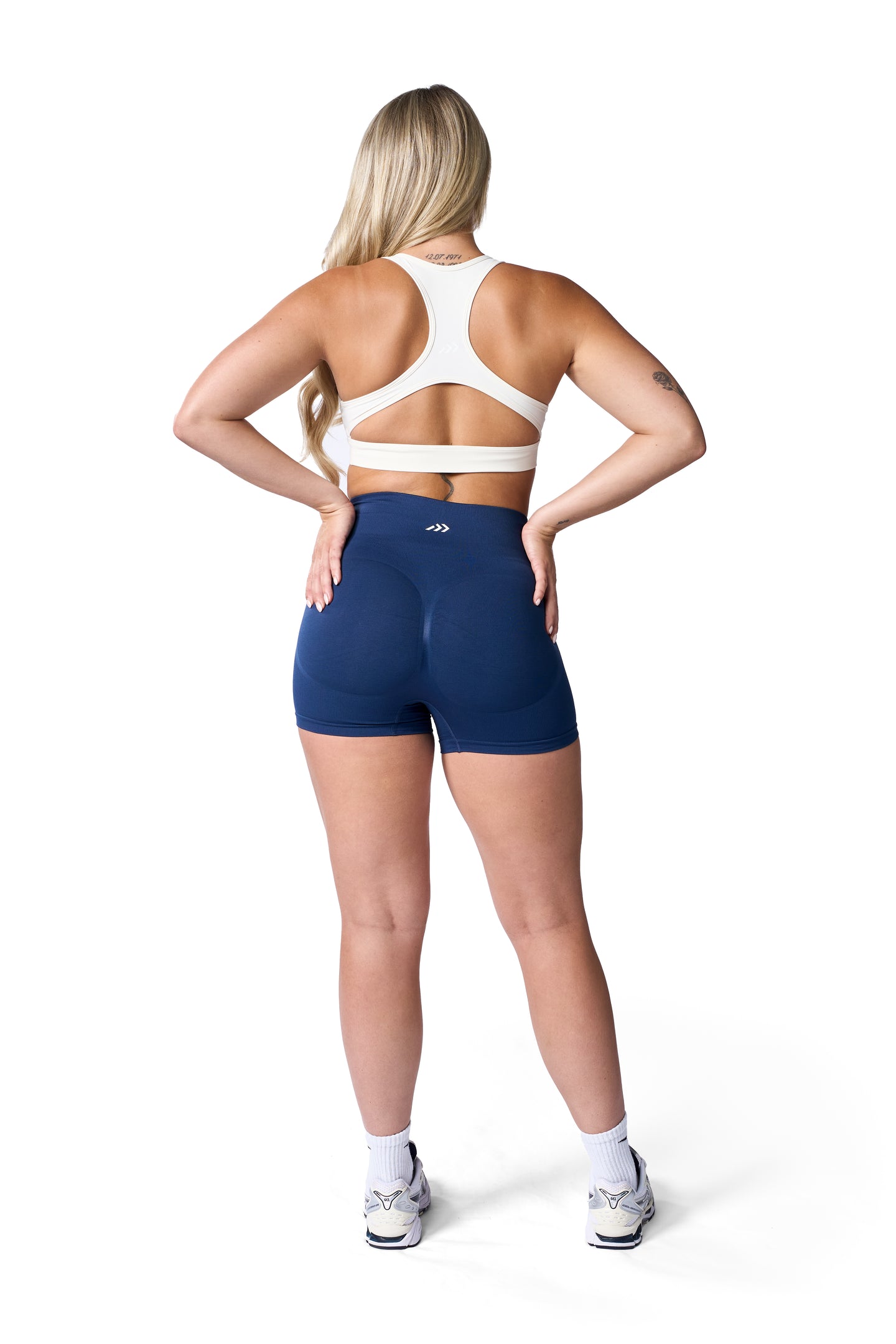 Super Sculpt Seamless Shorts In Navy